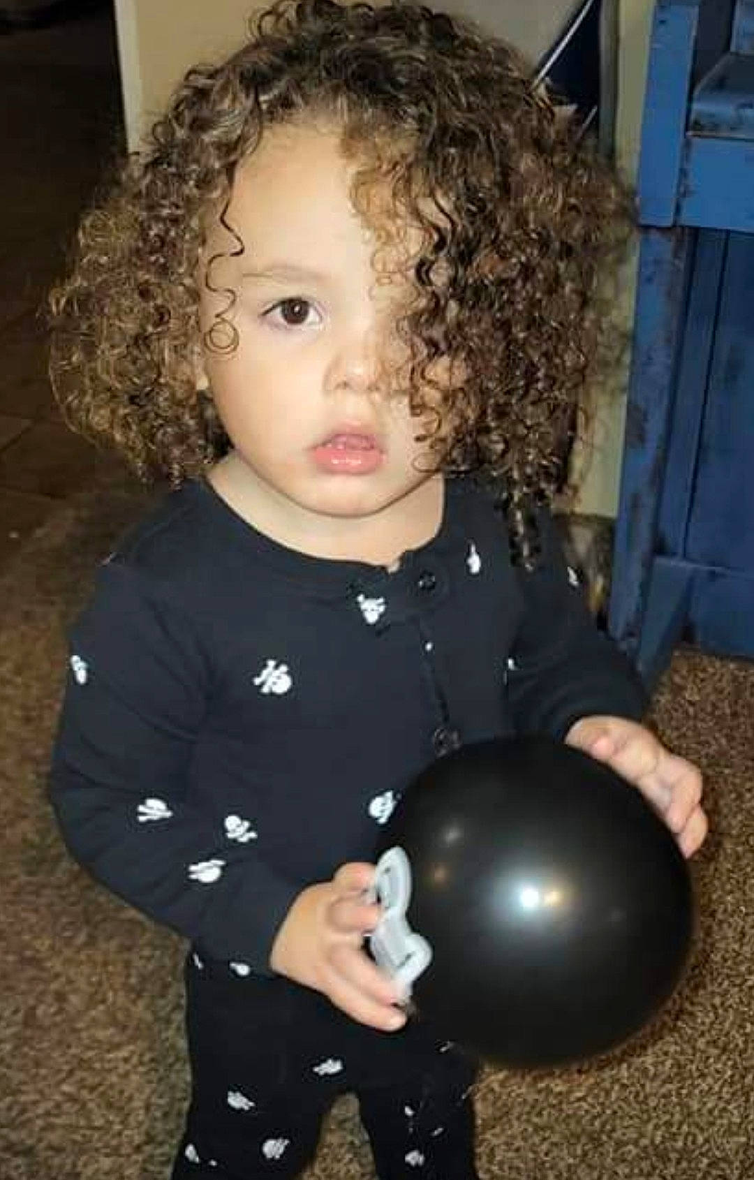 Kingston is registered to the contest to win money with this photo: afro, baby, baby_toddler_clothing, ball, balloon, cheek, child, child_model, fun, happy, jheri_curl, nose, party_supply, pattern, person, portrait_photography, ringlet, sitting, sleeve, t_shirt
