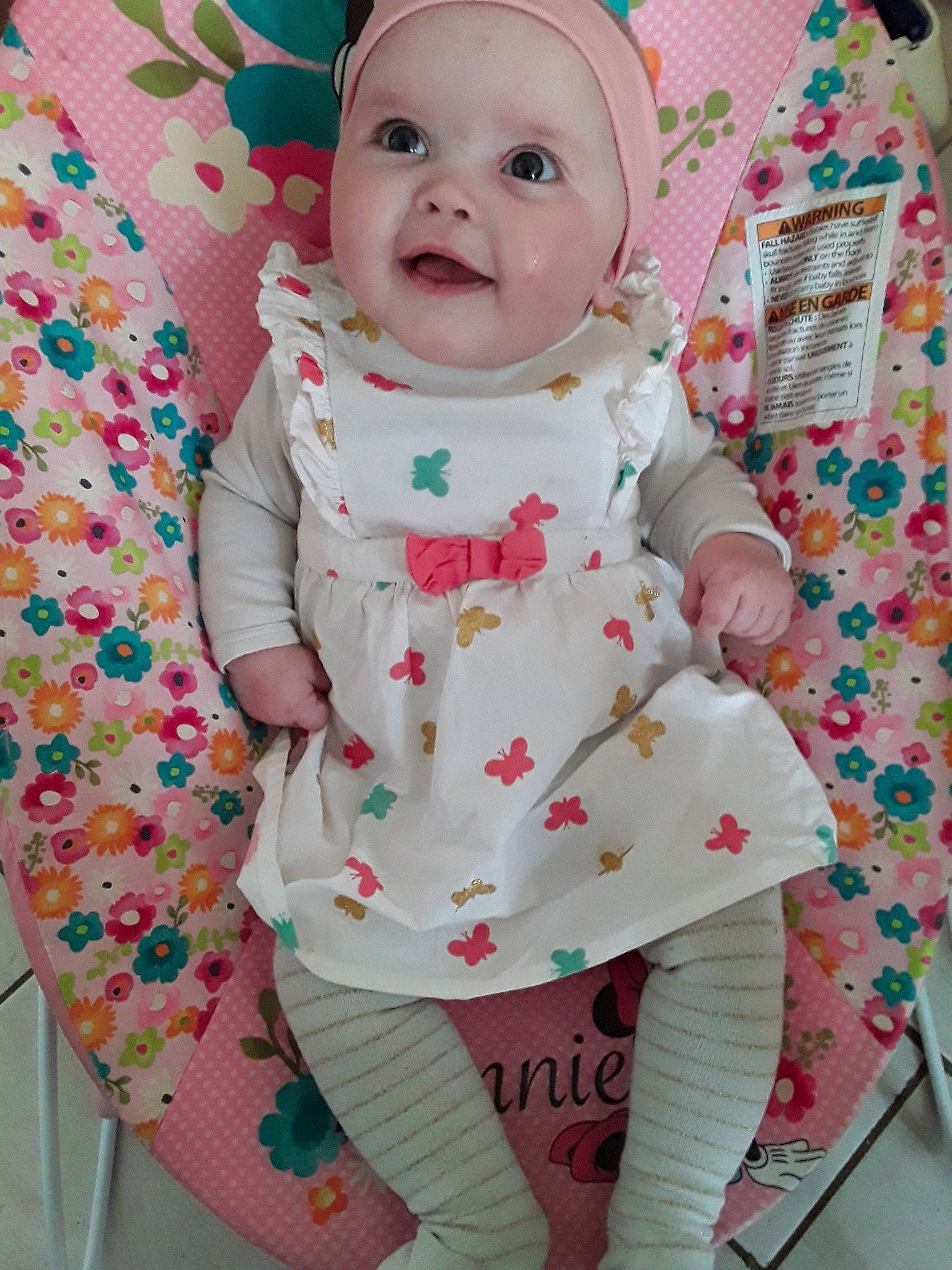 Léa a rejoint le concours — aidez-le/la à gagner de superbes lots ! baby, baby_toddler_clothing, child, headwear, person, pink, skin, sleeve, smile, toddler