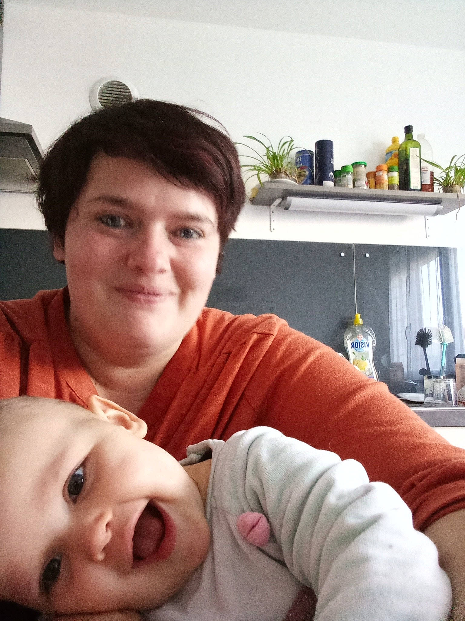 Léa participe au concours pour gagner de l'argent avec cette photo : baby, cheek, child, happy, joy, mouth, nose, person, selfie, smile, toddler