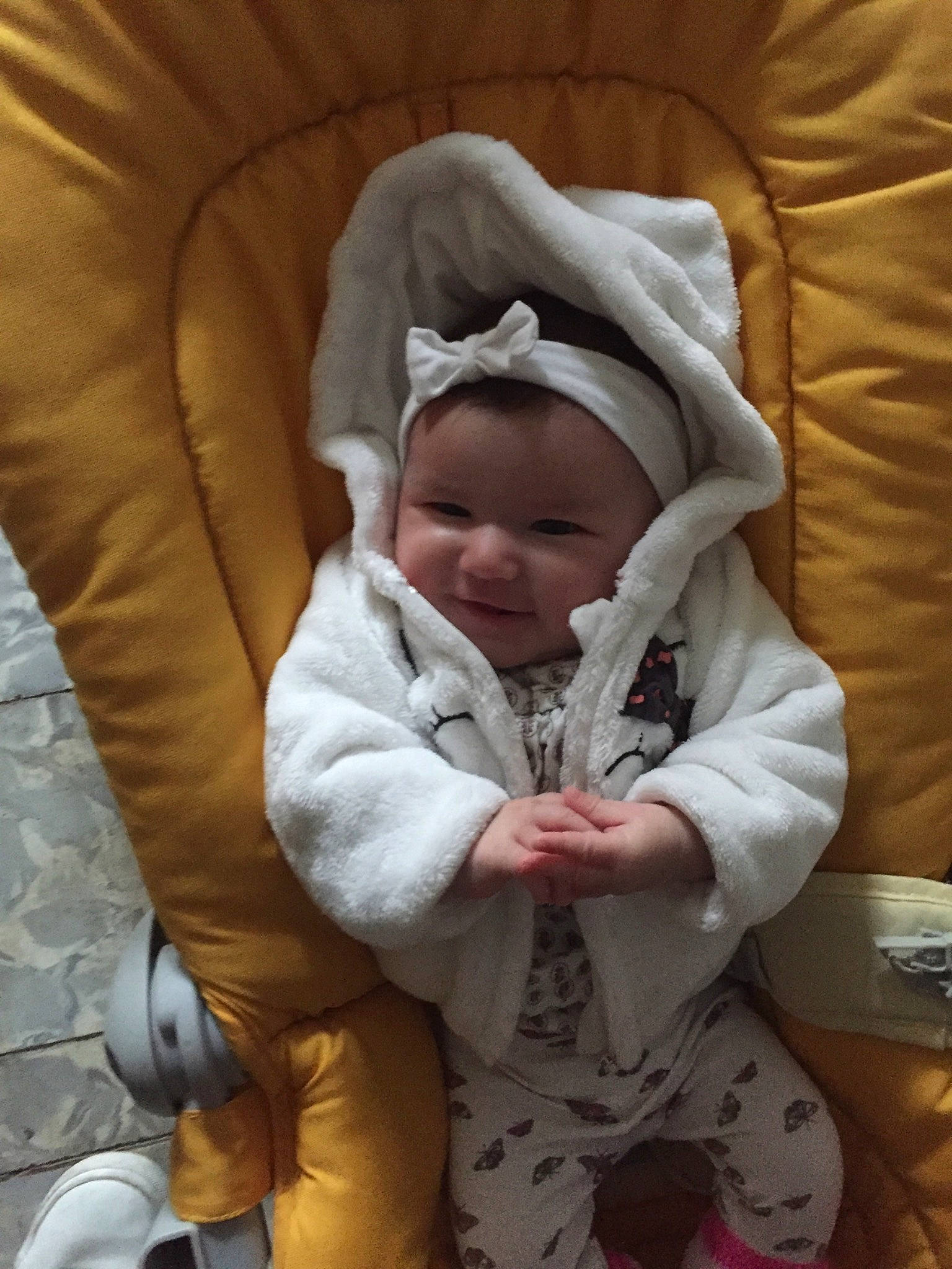 Chléa a rejoint le concours — aidez-le/la à gagner de superbes lots ! baby, child, person, toddler