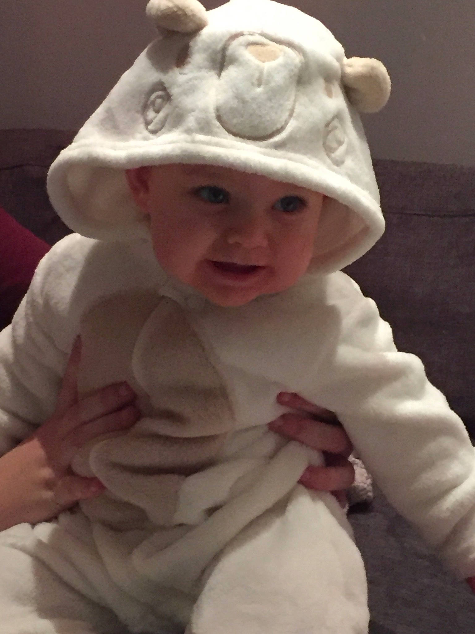 Rose a rejoint le concours — aidez-le/la à gagner de superbes lots ! baby, child, headgear, headwear, person, toddler