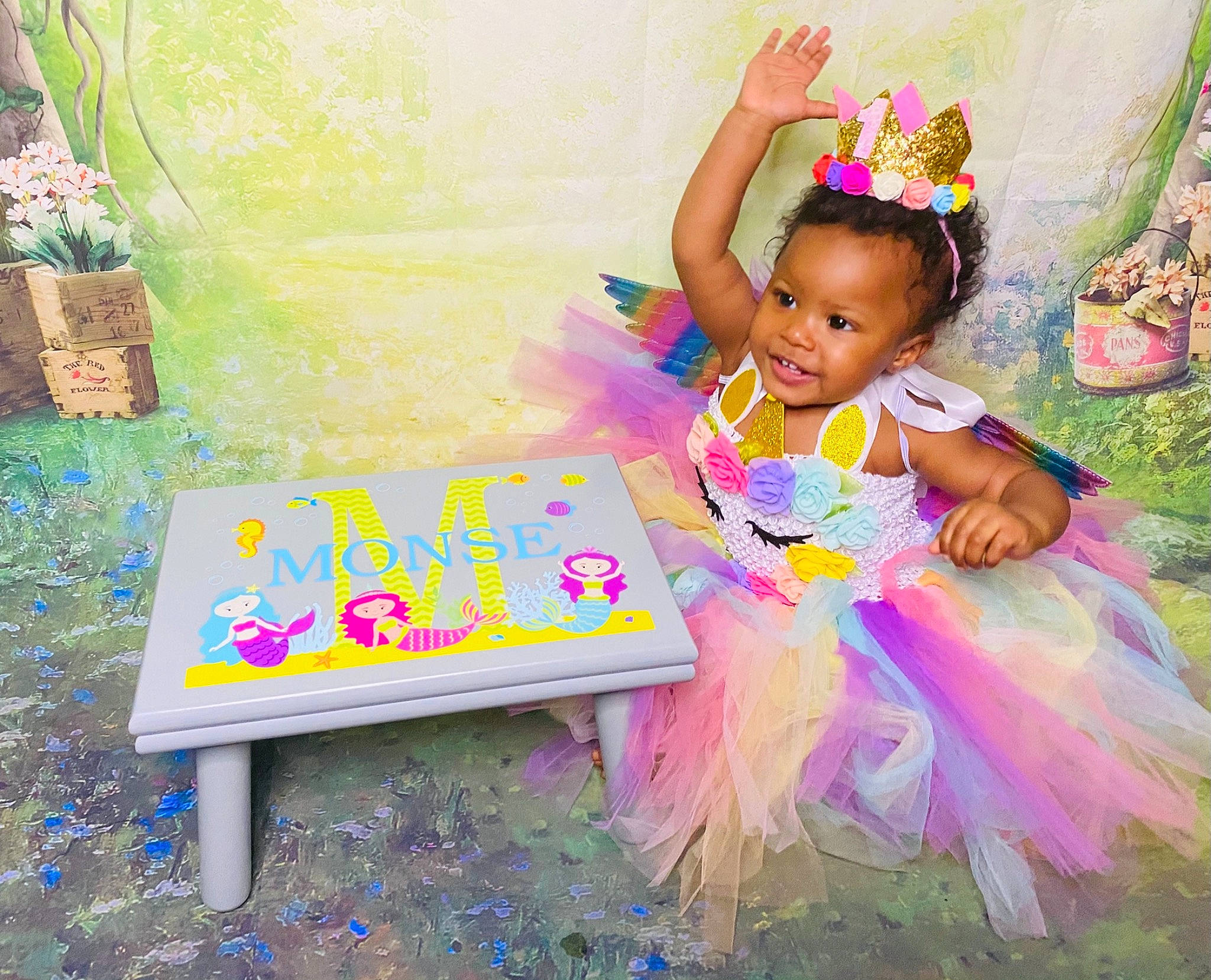 Monsé is registered to the contest to win money with this photo: baby_toddler_clothing, ballet_tutu, birthday, child, dress, event, flowerpot, fun, handwriting, happy, headpiece, houseplant, leisure, magenta, party_supply, person, pink, recreation, summer, table