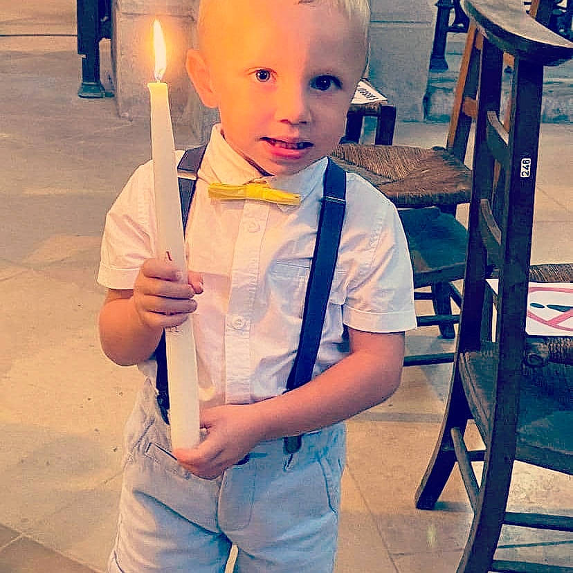 Shawn a rejoint le concours — aidez-le/la à gagner de superbes lots ! child, cool, person, smile, standing, t_shirt, toddler