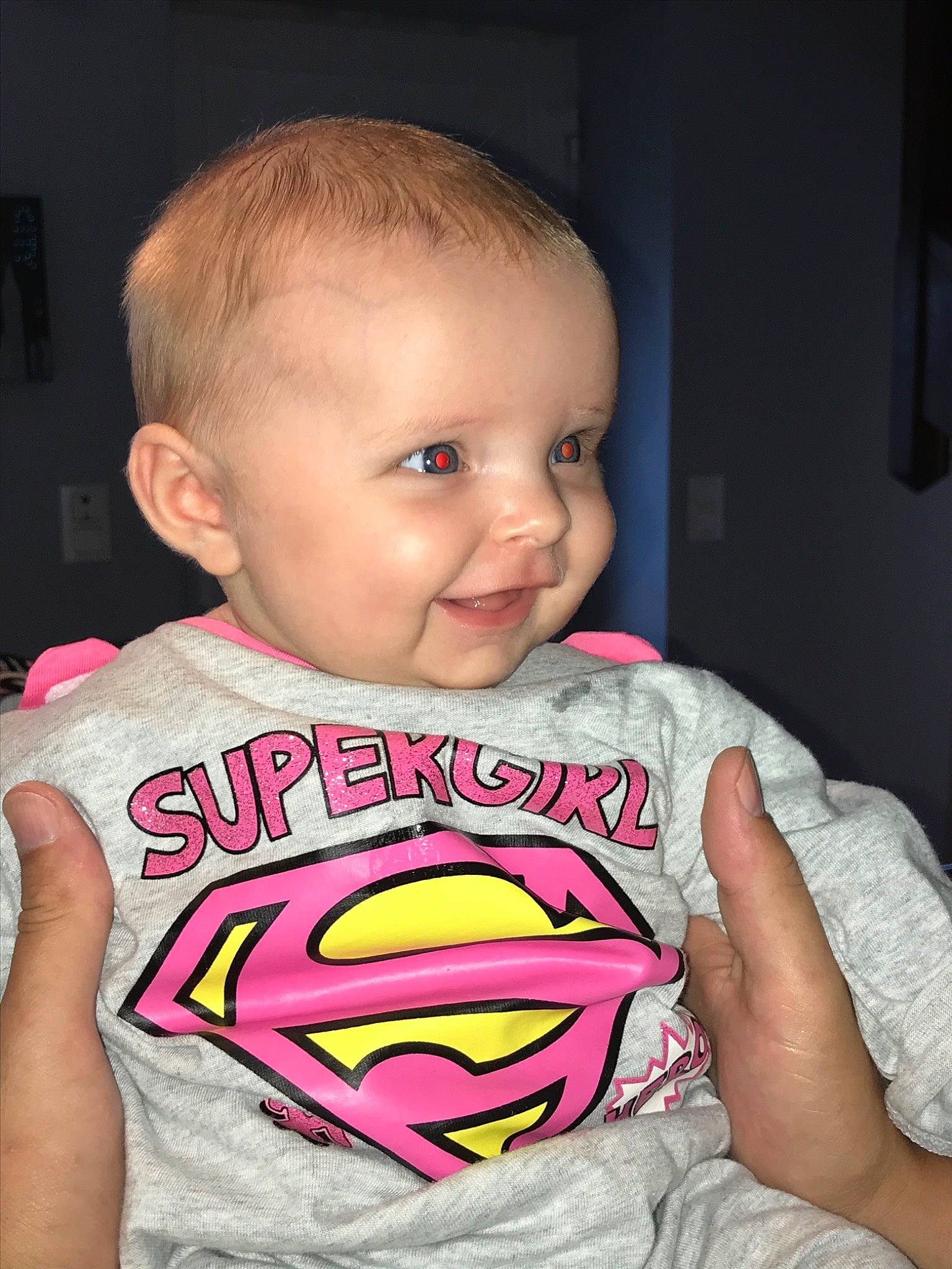 Lyanna a rejoint le concours — aidez-le/la à gagner de superbes lots ! arm, cheek, child, chin, cool, face, facial_expression, fictional_character, forehead, head, joy, justice_league, lip, mouth, nose, organ, person, pink, superhero, superman