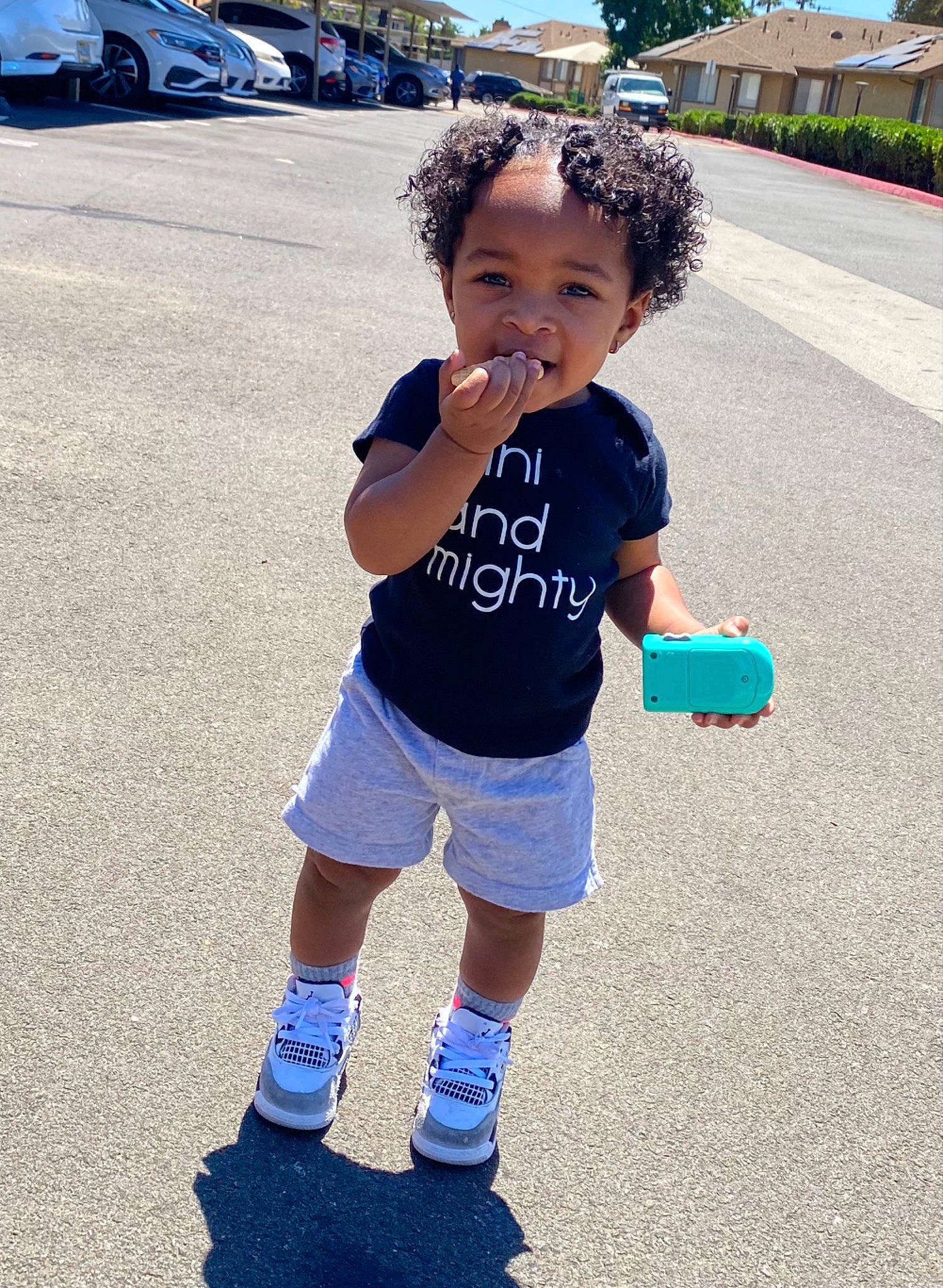 Mykenzie is registered to the contest to win money with this photo: arm, asphalt, blue, cool, grass, hair, hairstyle, happy, human_body, knee, person, shoe, shorts, sleeve, sneakers, sock, sports_uniform, sportswear, standing, t_shirt