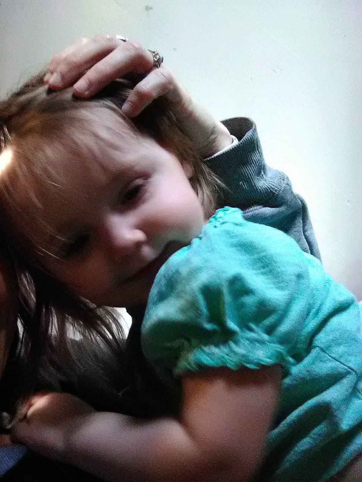 Airabella is registered to the contest to win money with this photo: black_hair, child, eye, fun, girl, hair, hand, human_hair_color, person