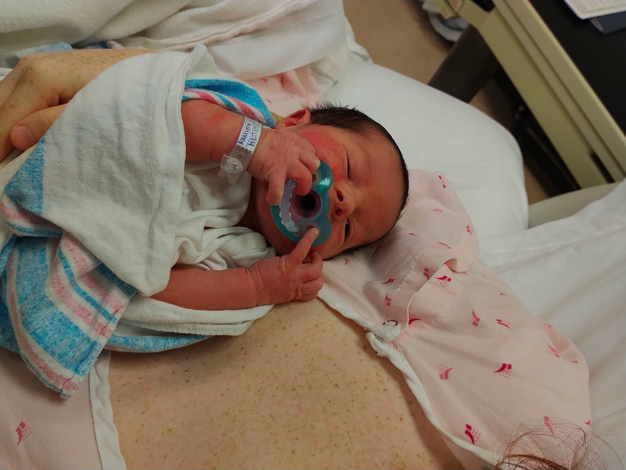 Destyn joined the competition — help win amazing prizes! abdomen, baby, baby_products, baby_sleeping, baby_toddler_clothing, child, childbirth, comfort, event, health_care, hospital, hospital_bed, linens, medical, medical_equipment, medical_procedure, patient, person, service, skin