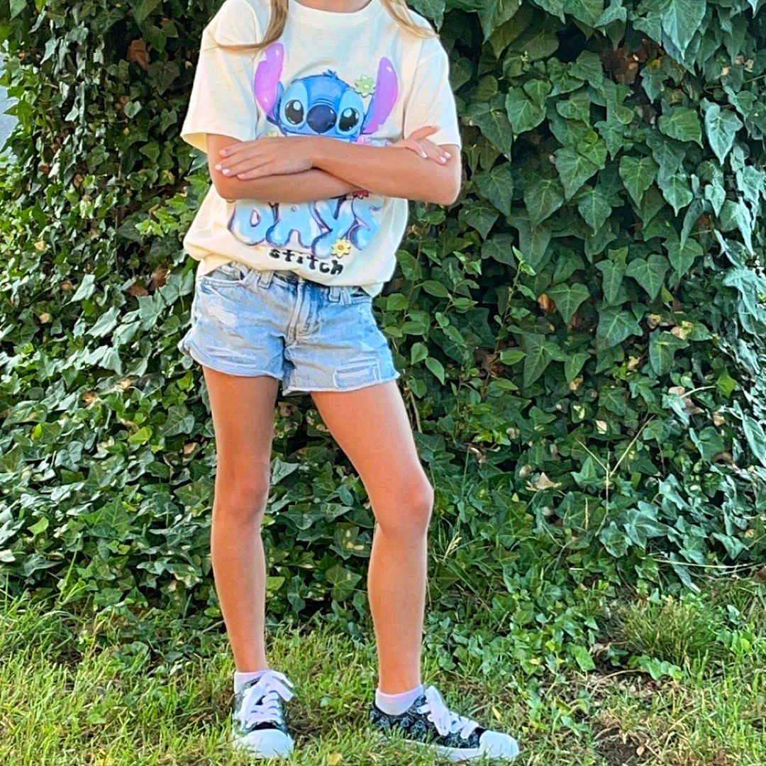 Paisley Queen joined the competition — help win amazing prizes! blonde, clothing, face, female, footwear, girl, hair, head, jeans, outdoors, pants, person, shoe, shorts, sitting, sleeve, standing, teen