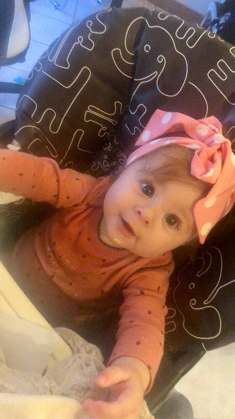 Lilou a rejoint le concours — aidez-le/la à gagner de superbes lots ! baby, cheek, child, face, forehead, head, headwear, nose, person, pink, skin, smile, toddler