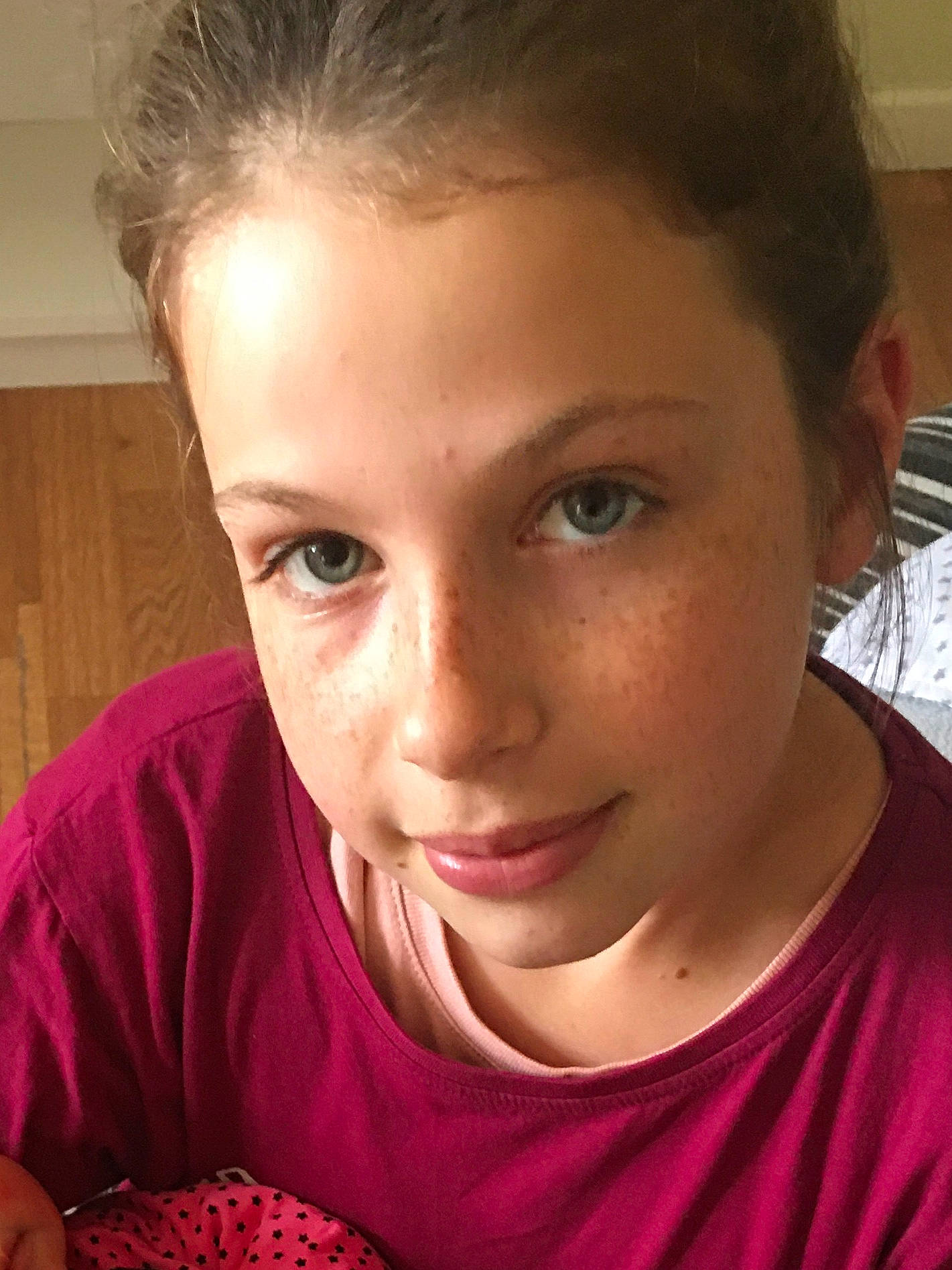 Flavie a rejoint le concours — aidez-le/la à gagner de superbes lots ! cheek, chin, clothing, ear, eyebrow, eyelash, face, facial_expression, forehead, happy, head, iris, jaw, joy, lip, mouth, neck, nose, person, skin