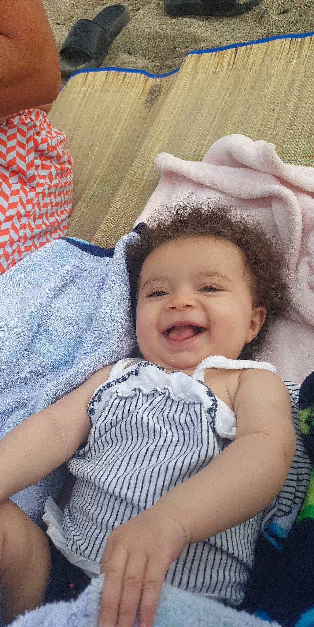 Sofia participe au concours pour gagner de l'argent avec cette photo : baby, child, joy, person, skin, smile, toddler