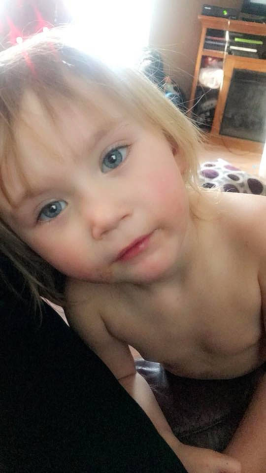 Elliana is registered to the contest to win money with this photo: black_hair, blond, brown_hair, cheek, child, eye, face, finger, forehead, girl, hair, hand, head, human_hair_color, lip, long_hair, mouth, nose, person, selfie