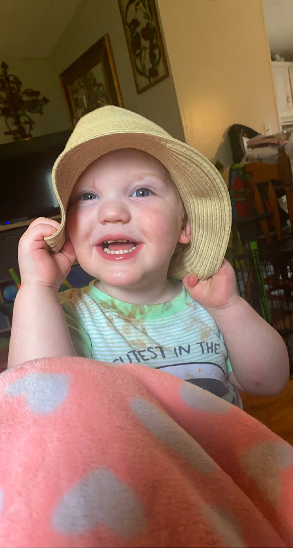 Daniel Mac is registered to the contest to win money with this photo: arm, cap, cheek, chin, cool, eye, eyebrow, hairstyle, hand, happy, hat, head, headgear, headwear, human_body, iris, lip, mouth, nose, person