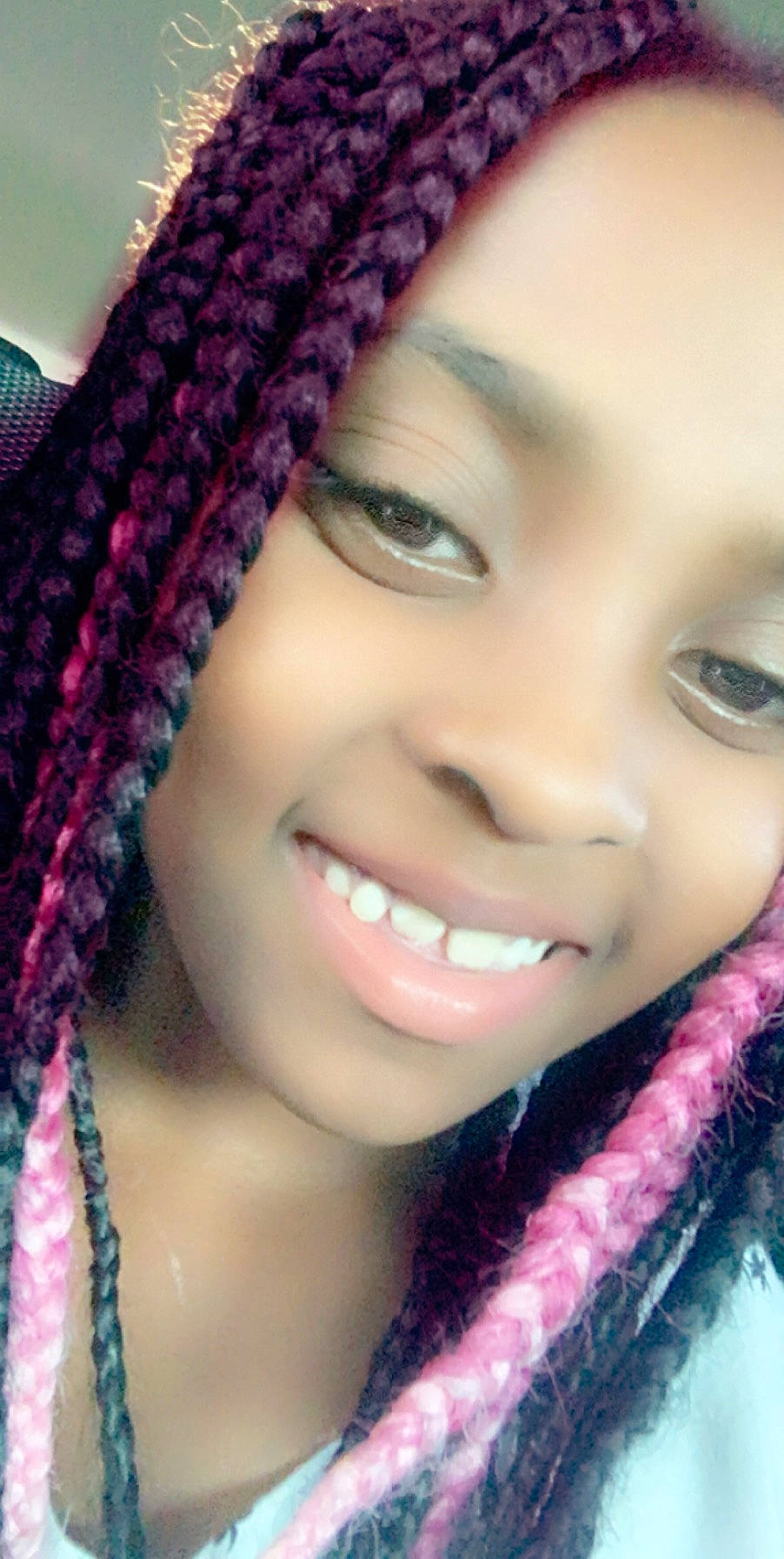 Leianna is registered to the contest to win money with this photo: beauty, black_hair, cheek, chin, close_up, eye, eyebrow, face, facial_expression, forehead, hair, hair_coloring, hairstyle, joy, lip, nose, person, pink, purple, selfie