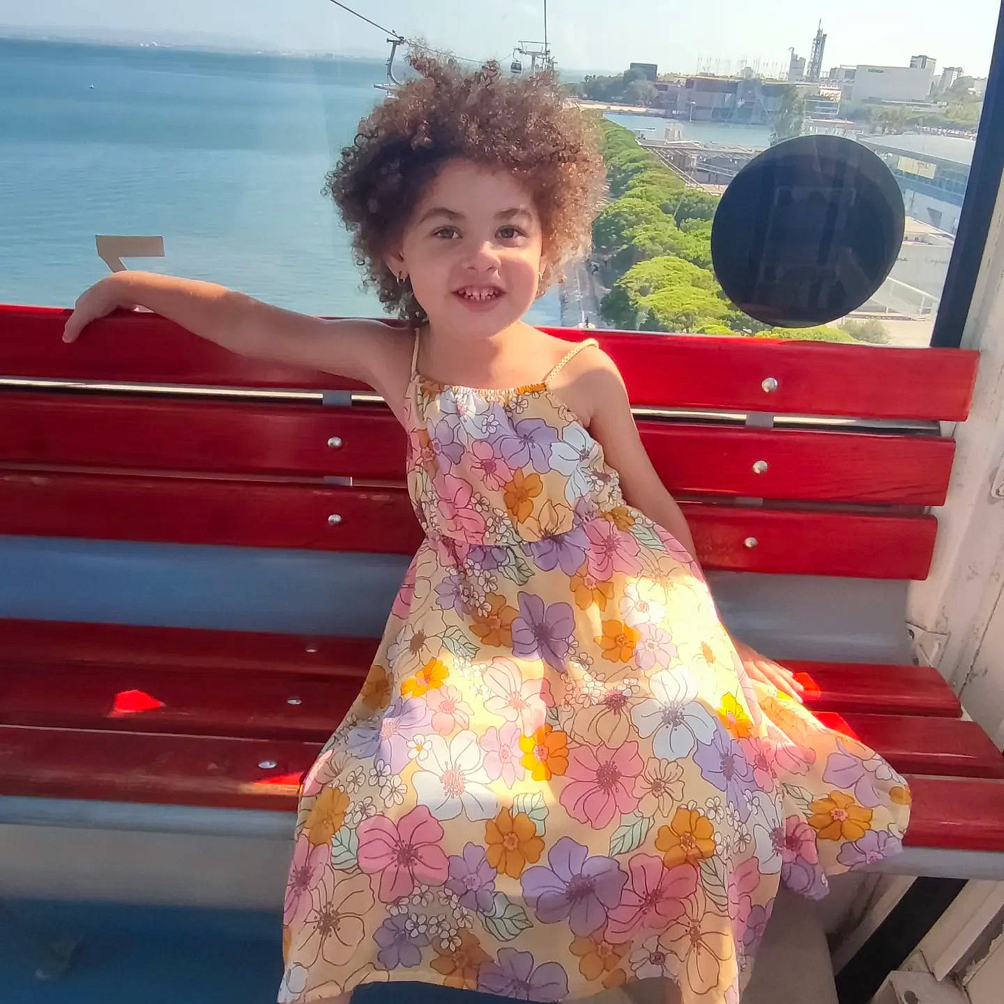 Oriana a rejoint le concours — aidez-le/la à gagner de superbes lots ! day_dress, dress, fashion_design, fun, happy, human_body, human_leg, joy, leisure, magenta, one_piece_garment, person, shoulder, sky, smile, summer, thigh, toddler, travel, tree