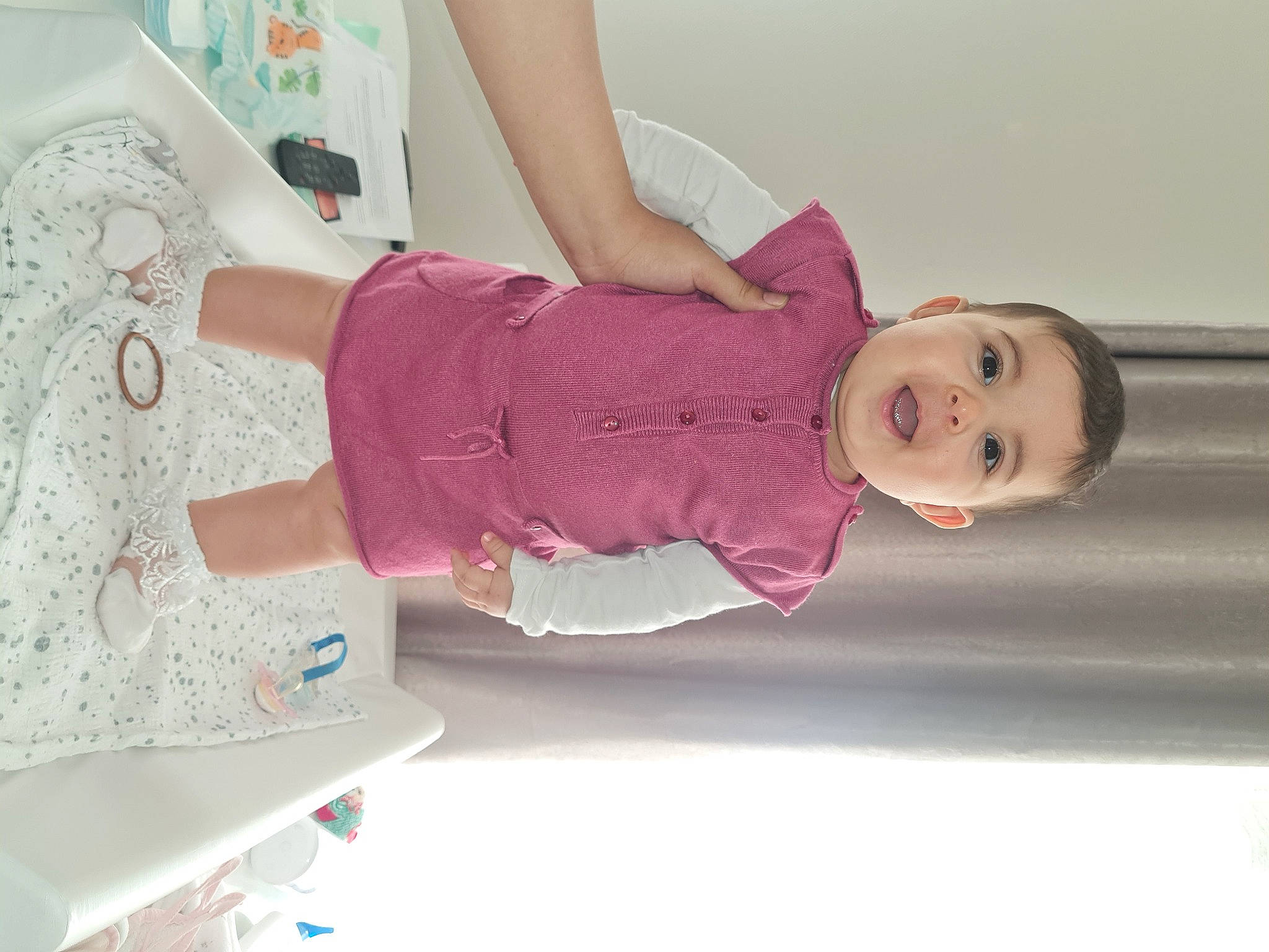 Camélia a rejoint le concours — aidez-le/la à gagner de superbes lots ! arm, baby, baby_toddler_clothing, child, dress, elbow, fun, human_leg, joint, magenta, pattern, peach, person, pink, purple, skin, sleeve, smile, thigh, toddler