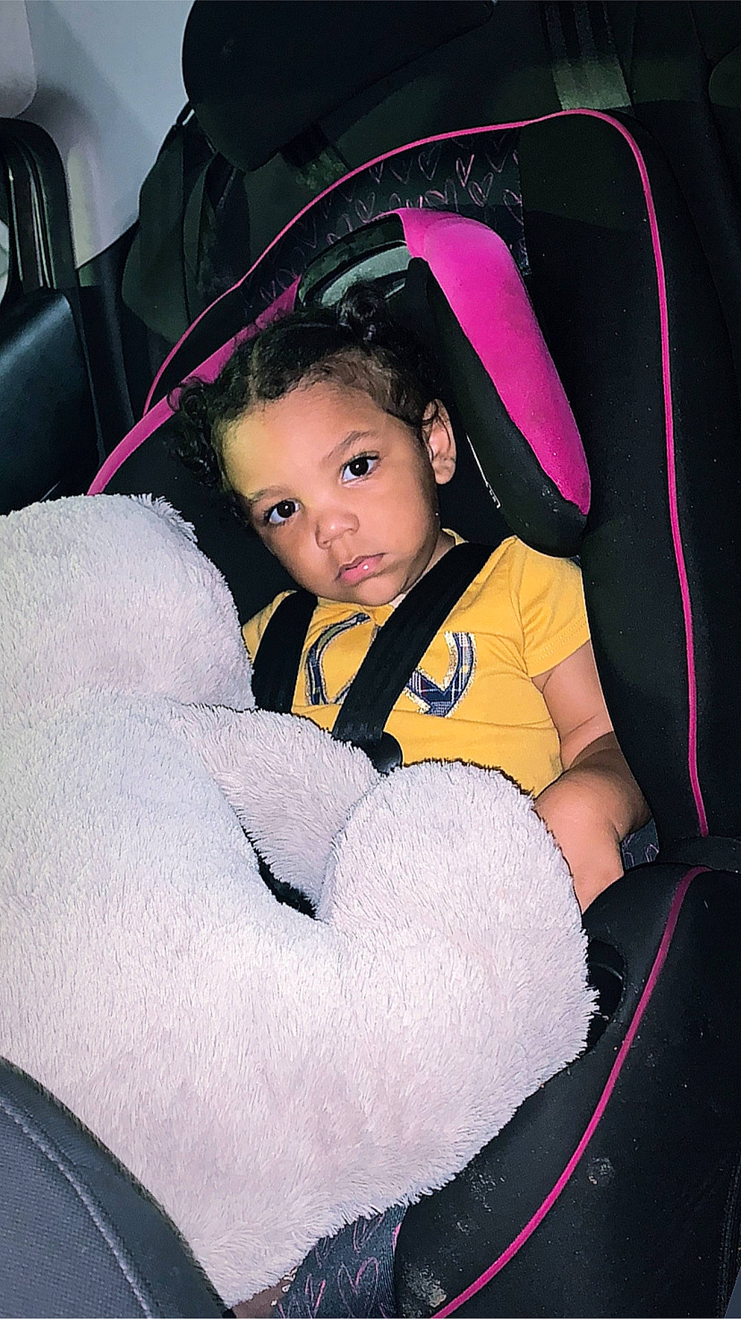 Ahnava Ivette is registered to the contest to win money with this photo: auto_part, automotive_design, automotive_wheel_system, baby, baby_carriage, baby_in_car_seat, baby_products, black_hair, car, car_seat, car_seat_cover, comfort, head_restraint, motor_vehicle, person, personal_luxury_car, steering_part, steering_wheel, toddler, vehicle_door