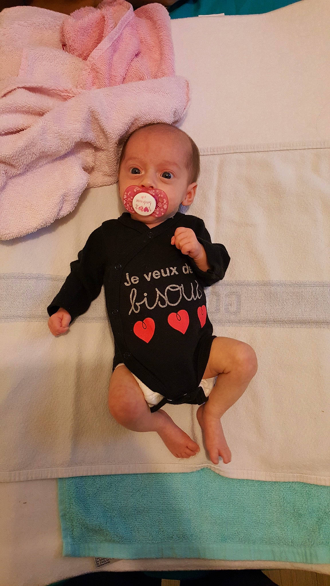 Shelsy a rejoint le concours — aidez-le/la à gagner de superbes lots ! child, day, design, fun, girl, infant, joy, material, pattern, person, product, sitting, skin, smile, t_shirt, textile, toddler