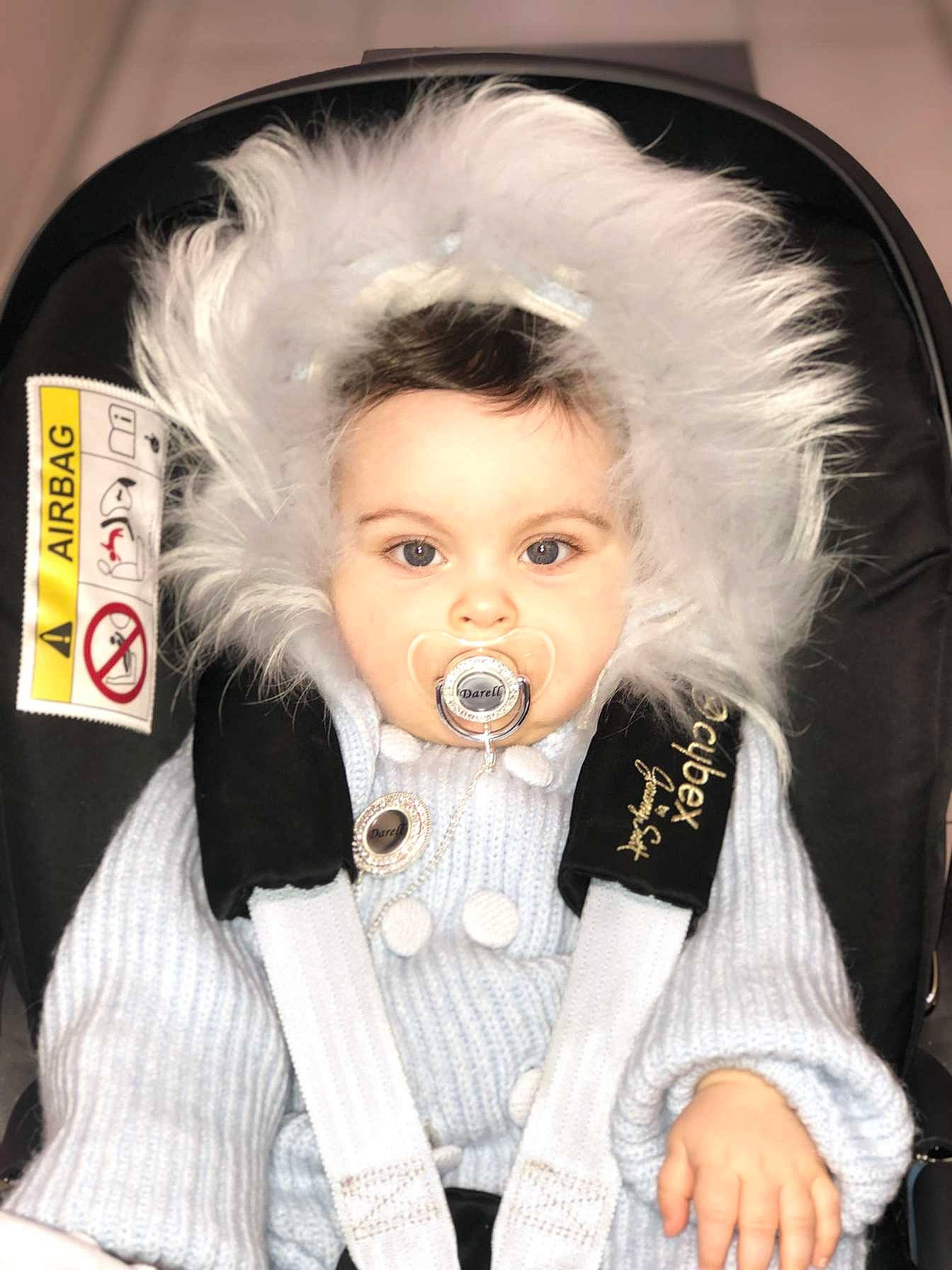 Darell a rejoint le concours — aidez-le/la à gagner de superbes lots ! baby, baby_products, baby_toddler_clothing, bow_tie, cheek, child, costume, eyelash, fashion_accessory, fun, fur, happy, iris, nose, person, toddler