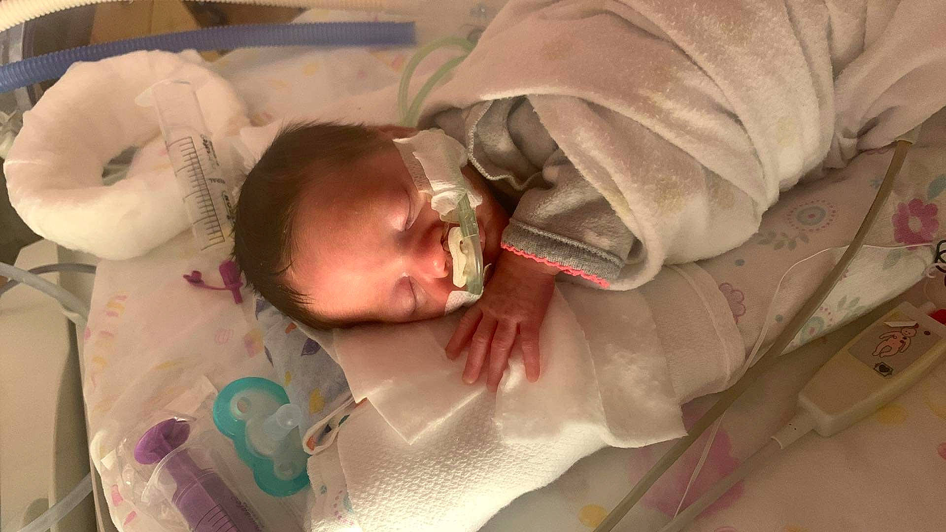 Keilani is registered to the contest to win money with this photo: baby, baby_products, baby_safety, baby_sleeping, baby_toddler_clothing, bed, bedding, bedtime, child, comfort, ear, eye, infant_bed, linens, nap, person, room, skin, sleep, textile