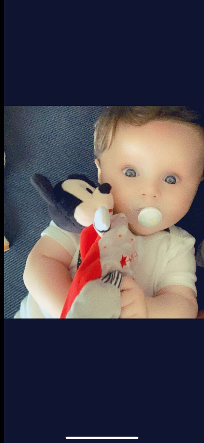 Mathis participe au concours pour gagner de l'argent avec cette photo : baby, cheek, child, ear, happy, head, human, joy, love, nose, person, photo_caption, photography, stuffed_toy, teddy_bear, toddler, toy