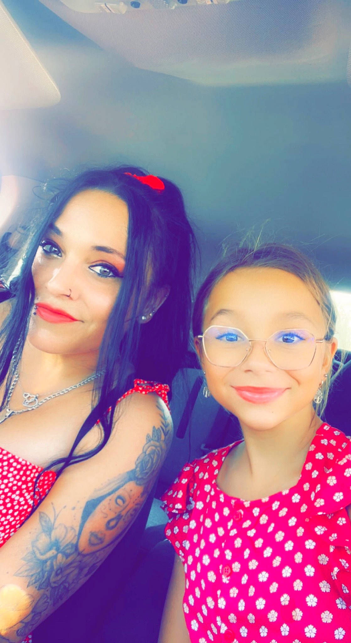 Mélyna a rejoint le concours — aidez-le/la à gagner de superbes lots ! azure, black_hair, chin, cool, eye, eyelash, face, fashion_design, flash_photography, fun, hair, happy, head, joy, lip, lipstick, makeover, organ, person, shoulder