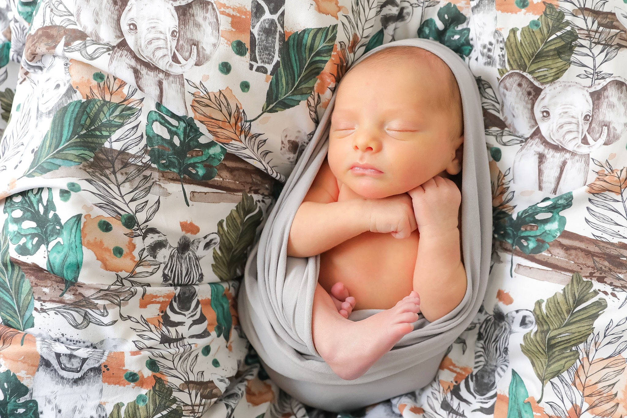 Sacha participe au concours pour gagner de l'argent avec cette photo : baby, beauty, cheek, chest, child, doll, eyelash, fawn, flesh, grass, head, linens, organism, pattern, peach, person, room, skin, textile, toy