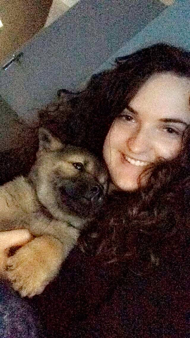 Marley participe au concours pour gagner de l'argent avec cette photo : black_hair, canidae, carnivore, cat, companion_dog, ear, eyebrow, fawn, felidae, fur, long_hair, nose, photography, selfie, smile