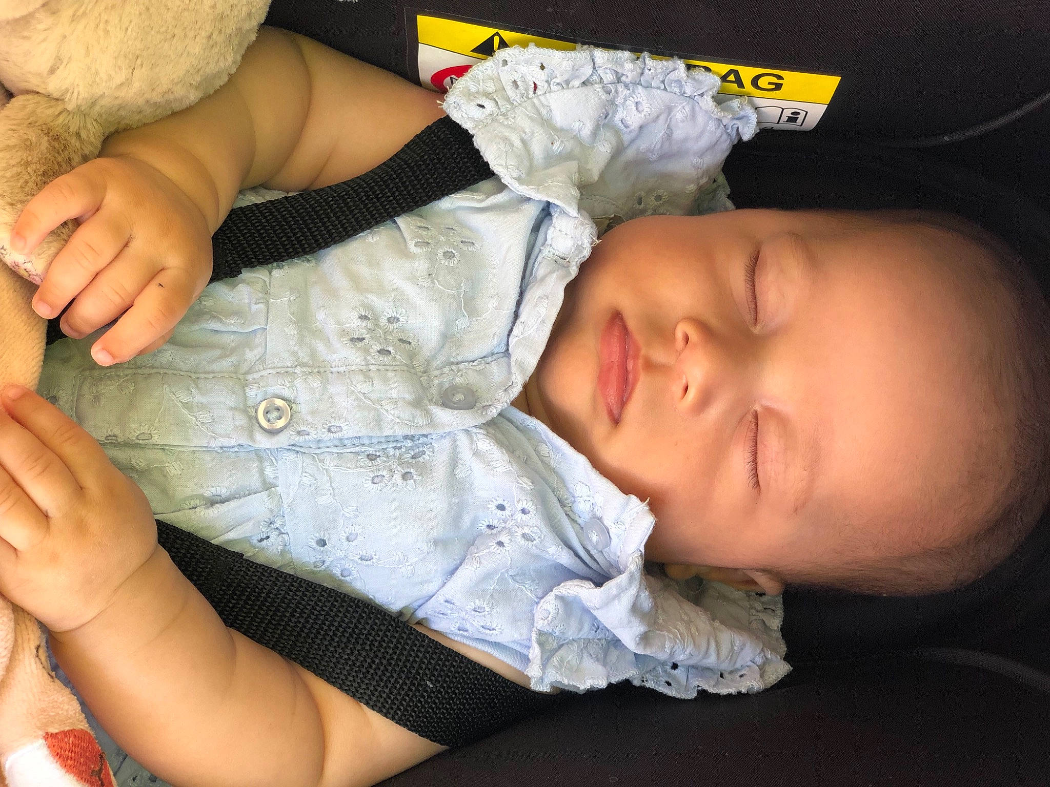 Lesya participe au concours pour gagner de l'argent avec cette photo : arm, baby, baby_toddler_clothing, bedtime, cheek, child, comfort, facial_expression, finger, gesture, hand, mammal, mouth, nail, nose, person, skin, sleeve, thumb, toddler