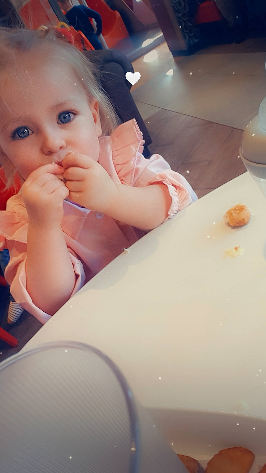 Eva a rejoint le concours — aidez-le/la à gagner de superbes lots ! automotive_design, baby, baby_toddler_clothing, child, dress, eyelash, finger, flash_photography, fun, happy, human_leg, leisure, luxury_vehicle, mouth, nail, person, play, sitting, skin, thumb