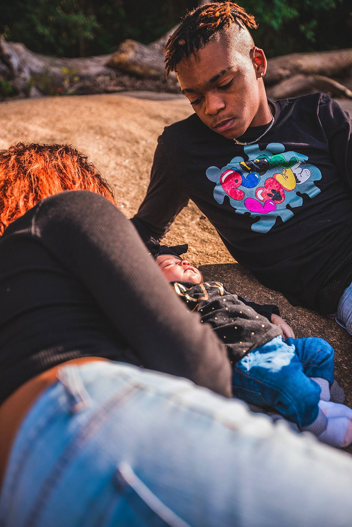 Amiryah is registered to the contest to win money with this photo: child, cool, leg, leisure, person, photo_shoot, photography, sitting, soil, textile, tree