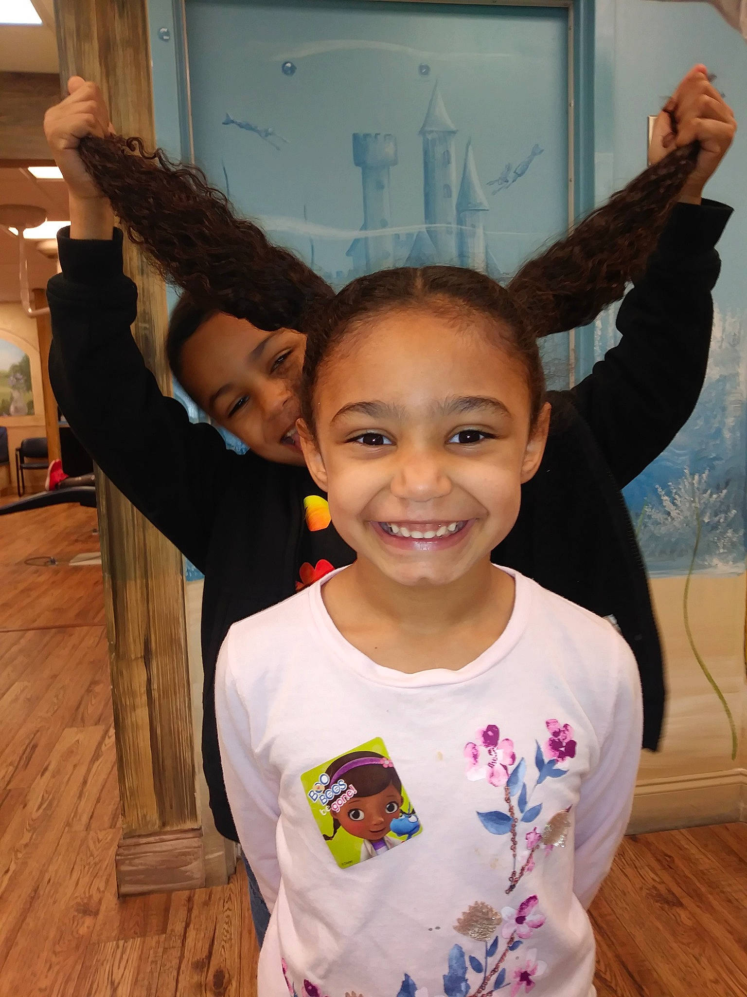 Amiya is registered to the contest to win money with this photo: child, ear, event, forehead, fun, girl, hair, hair_coloring, hairstyle, happiness, head, joy, long_hair, neck, organ, person, shoulder, smile