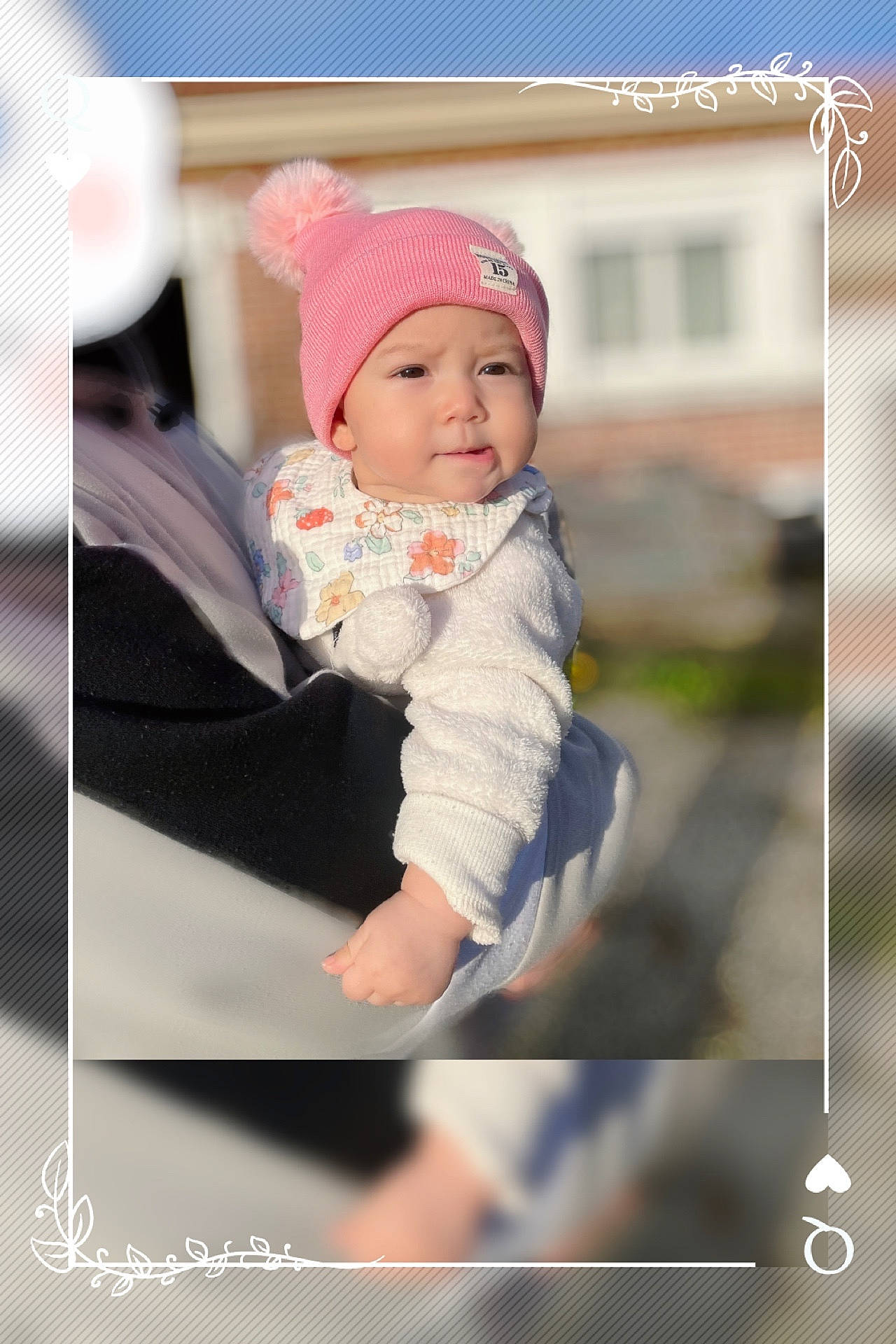 Rose participe au concours pour gagner de l'argent avec cette photo : baby, baby_toddler_clothing, beanie, cap, child, fashion_accessory, flash_photography, happy, hat, headwear, knit_cap, magenta, pattern, person, photo_caption, portrait, portrait_photography, sitting, sleeve, stock_photography