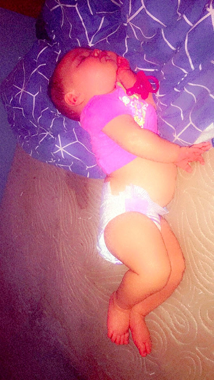 Esmeray is registered to the contest to win money with this photo: abdomen, arm, barefoot, chest, finger, fun, hand, human_body, joint, knee, leg, magenta, mouth, muscle, person, pink, shorts, skin, stomach, thigh