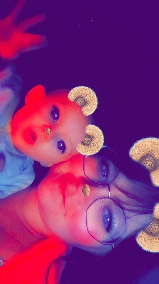 Camellia participe au concours pour gagner de l'argent avec cette photo : animation, art, electric_blue, eye, fictional_character, figurine, flowering_plant, fun, gesture, headwear, joy, magenta, organism, person, petal, plant, plush, sculpture, snout, still_life_photography