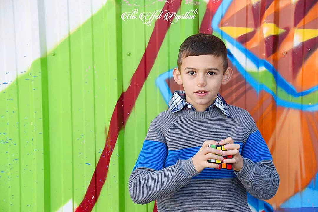 Alexy a rejoint le concours — aidez-le/la à gagner de superbes lots ! boy, child, fun, happiness, leisure, person, play, product, smile, toddler