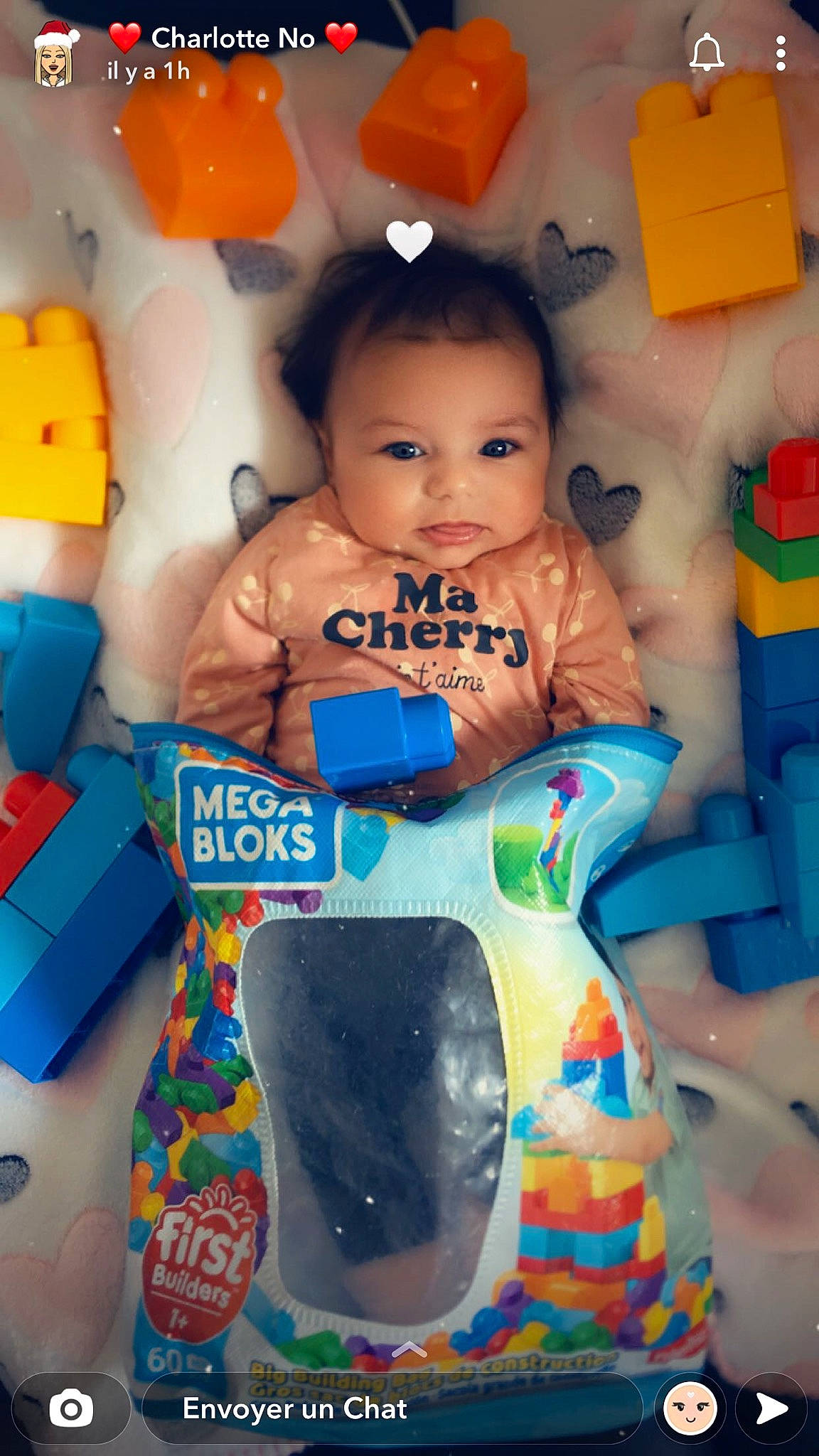 Evy participe au concours pour gagner de l'argent avec cette photo : baby_playing_with_toys, baby_toddler_clothing, beauty, child, dress, face, facial_expression, fun, happy, mammal, organ, person, pink, play, product, recreation, skin, toddler, toy, white