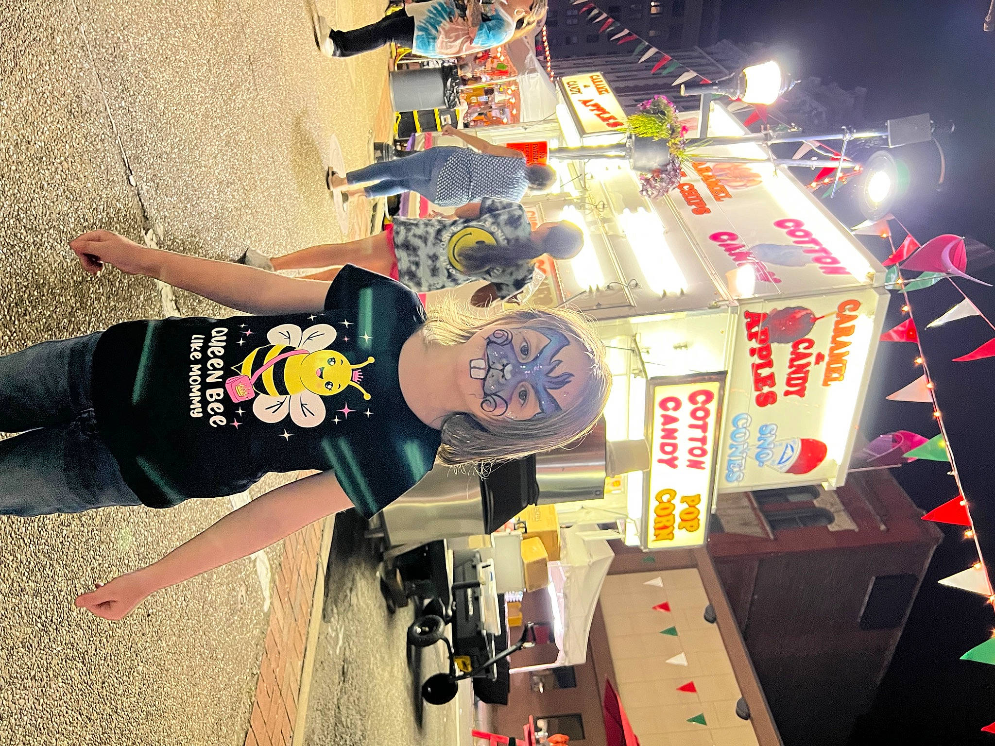 Kamylah is registered to the contest to win money with this photo: art, event, eyewear, font, fun, games, machine, person, recreation, room, t_shirt, toy, visual_arts, world