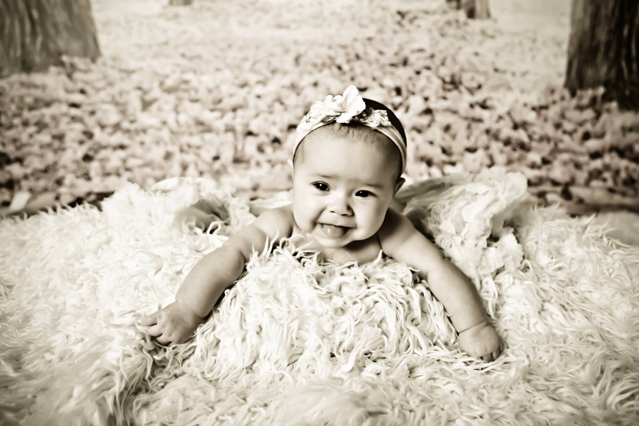 Madeleine is registered to the contest to win money with this photo: baby, black_and_white, child, child_model, dress, hair_accessory, happy, joy, monochrome, monochrome_photography, people, person, photo_shoot, photograph, photography, portrait, portrait_photography, smile, snapshot, stock_photography