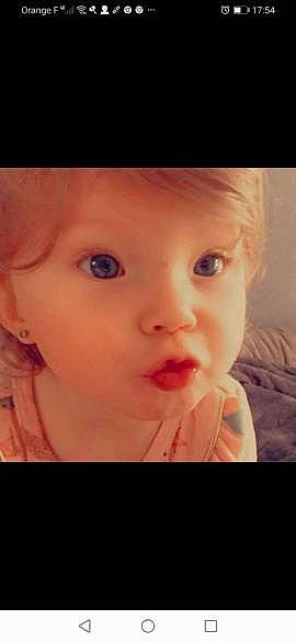 April a rejoint le concours — aidez-le/la à gagner de superbes lots ! cheek, chin, cloud, ear, eye, eyebrow, eyelash, flash_photography, forehead, hair, happy, head, headwear, iris, jaw, lip, mouth, neck, nose, person