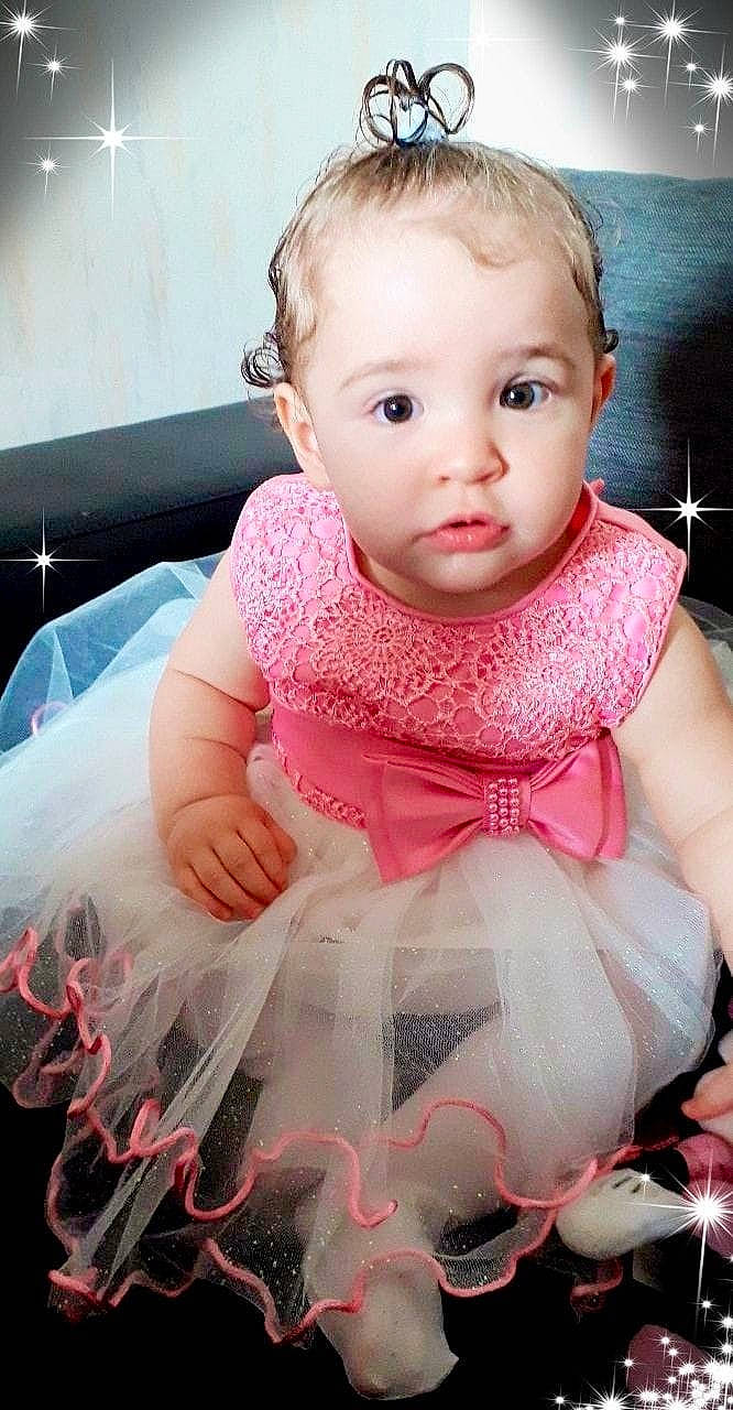 Andréa a rejoint le concours — aidez-le/la à gagner de superbes lots ! baby, ballet_tutu, cheek, child, child_model, clothing, costume, fashion_accessory, peach, person, pink, toddler