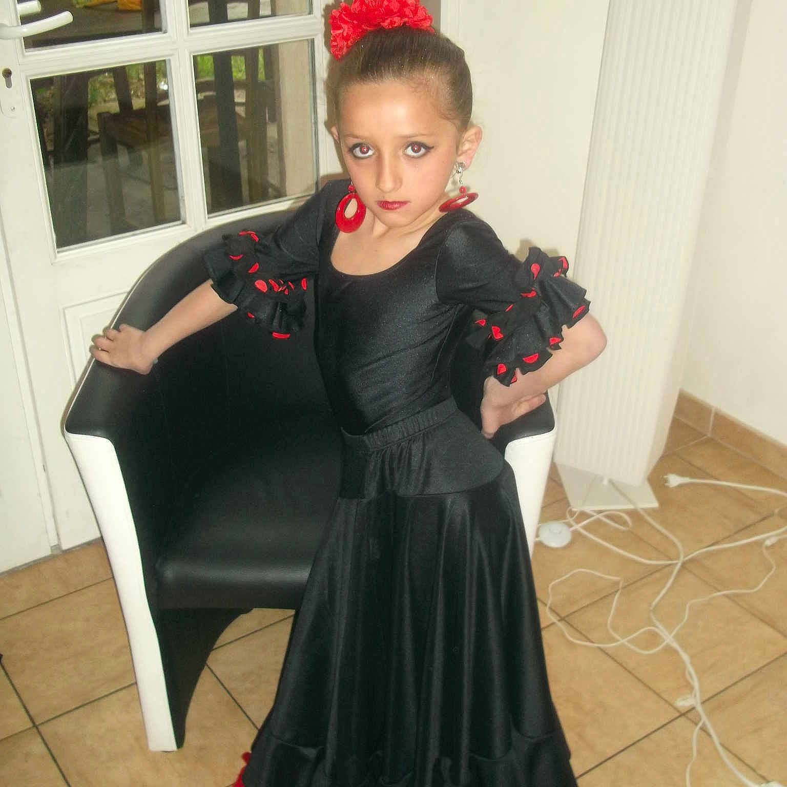 Taina participe au concours pour gagner de l'argent avec cette photo :