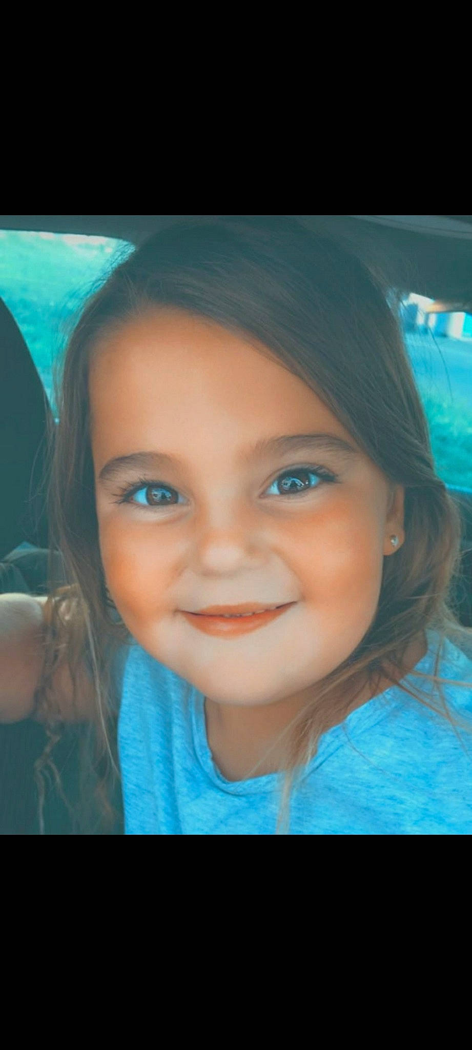 Nolya participe au concours pour gagner de l'argent avec cette photo : black_hair, cheek, chin, cool, eye, eyebrow, eyelash, face, flash_photography, forehead, happy, iris, jaw, joy, lip, mouth, neck, nose, person, skin