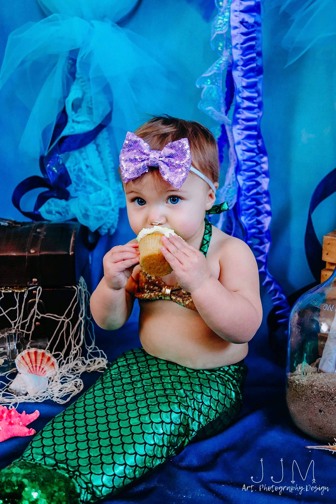 Kayce is registered to the contest to win money with this photo: aqua, baby, basket, biting, bottle, bracelet, bread, eating, food_craving, fruit, headwear, net, person, staple_food, sweetness, taste