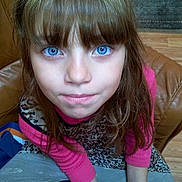 Neige a rejoint le concours — aidez-le/la à gagner de superbes lots !