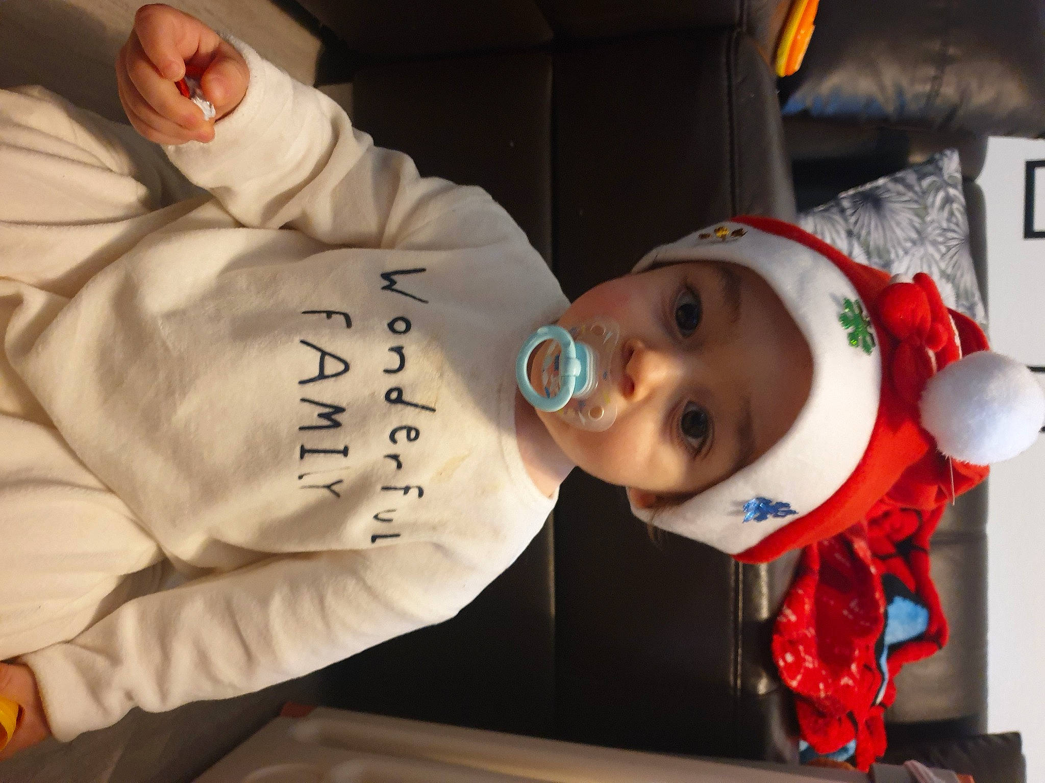 Noham participe au concours pour gagner de l'argent avec cette photo : baby, carmine, child, contact_sport, costume, dobok, event, hat, headwear, japanese_martial_arts, karate, martial_arts, martial_arts_uniform, person, room, smile, toddler, tradition, uniform, white