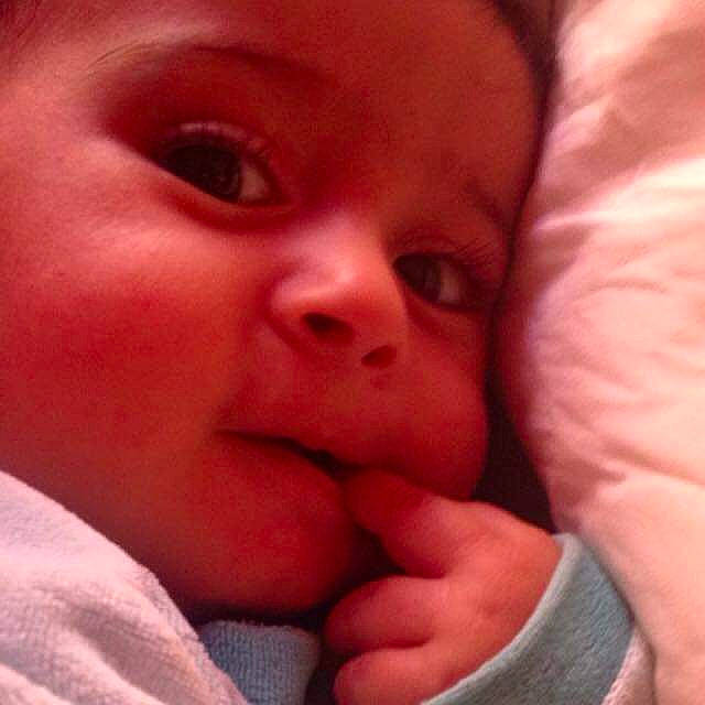 Joud a rejoint le concours — aidez-le/la à gagner de superbes lots ! bedtime, cheek, child, chin, close_up, ear, face, finger, hand, infant, lip, mouth, nap, nose, person, sleep, thumb, toddler, tongue, tooth