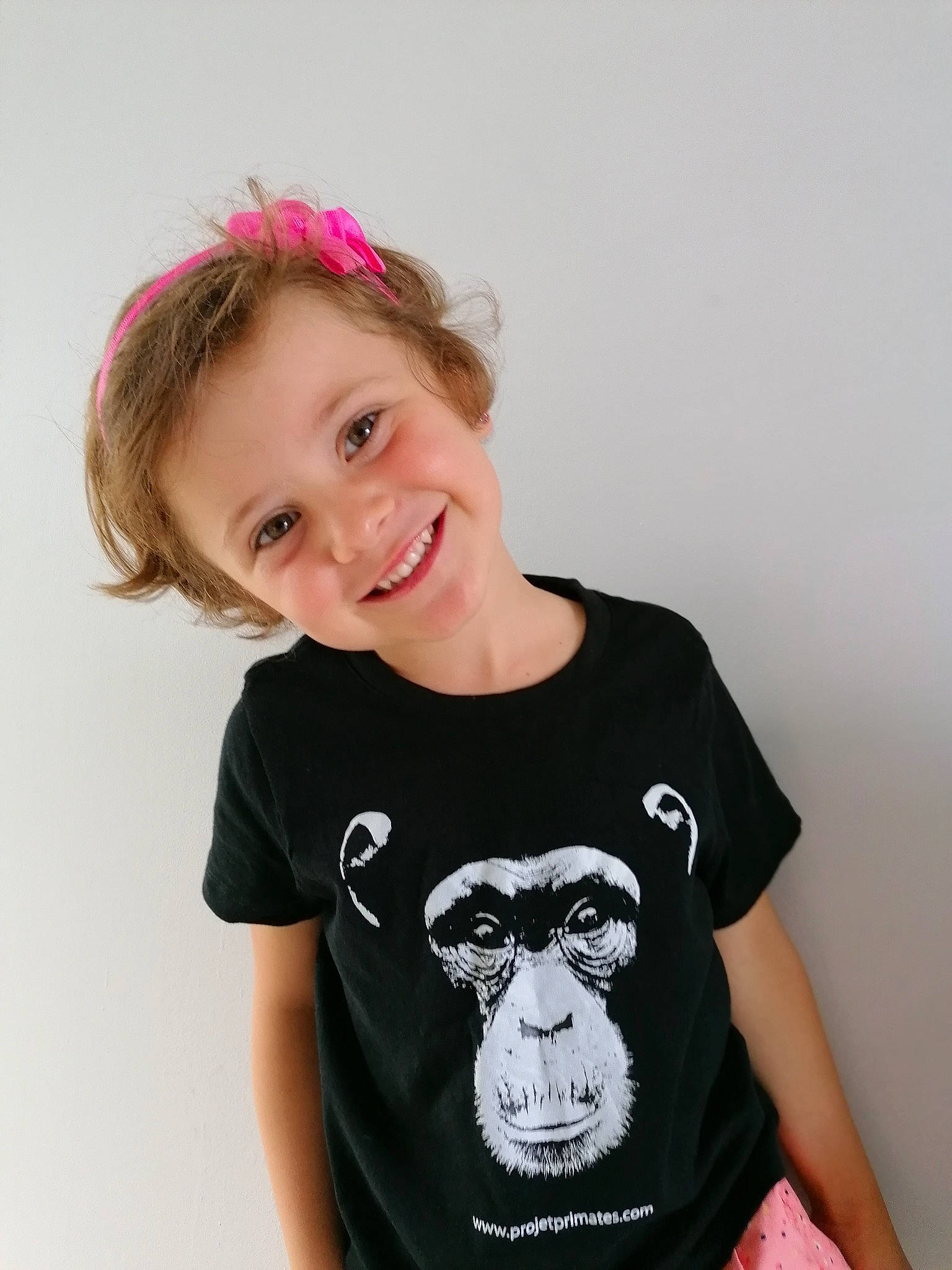 Laura participe au concours pour gagner de l'argent avec cette photo : baby_toddler_clothing, beard, chin, clothing, eye, face, facial_expression, flash_photography, gesture, hair, hairstyle, happy, head, human_body, joy, neck, person, shoulder, skin, sleeve