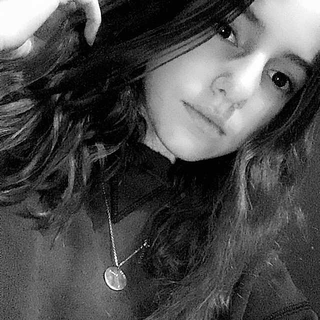 Coline participe au concours pour gagner de l'argent avec cette photo : beauty, black, black_and_white, black_hair, darkness, eye, eyelash, face, girl, lip, long_hair, model, monochrome, monochrome_photography, mouth, organ, person, photo_shoot, photography, portrait