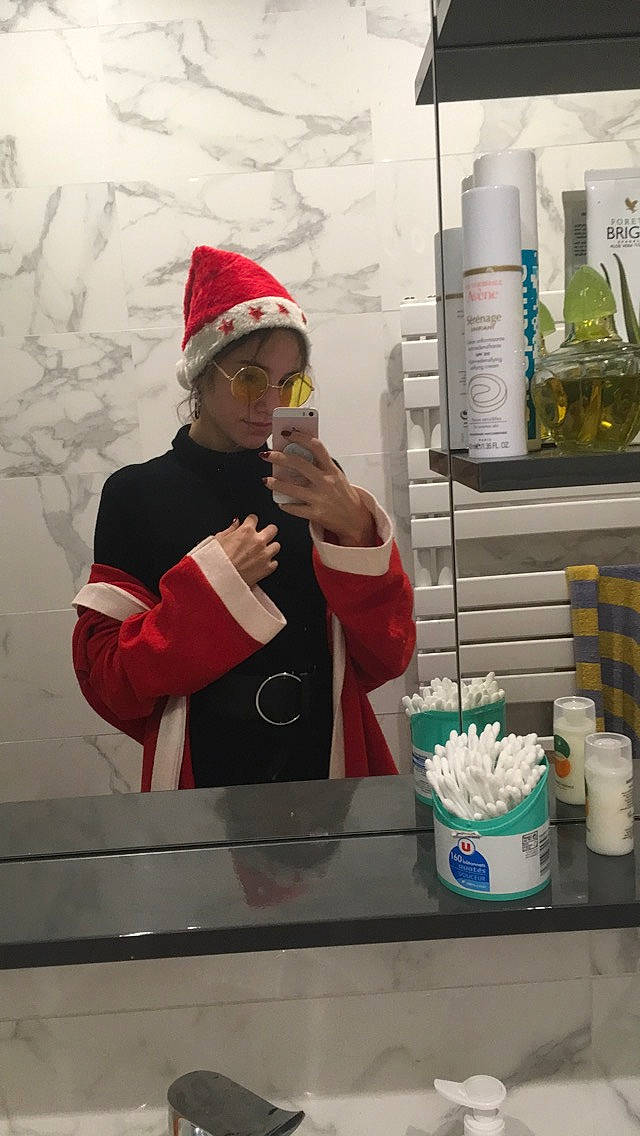 Coline a rejoint le concours — aidez-le/la à gagner de superbes lots ! cuisine, drink, food, person